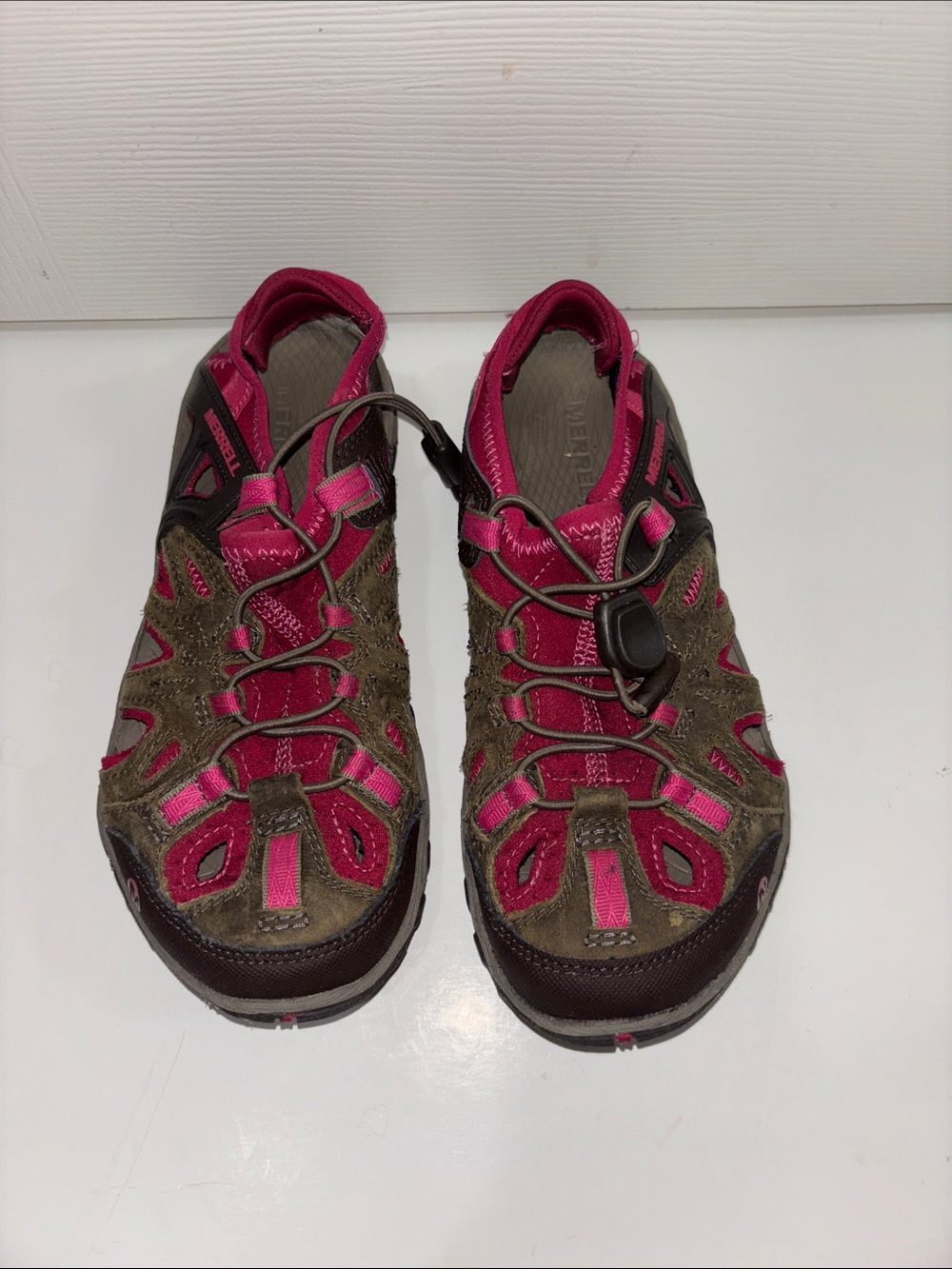 Merrell Women's Brown and Pink Outdoor Sandals